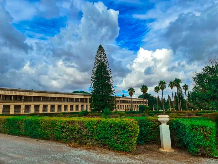 Face de notre école